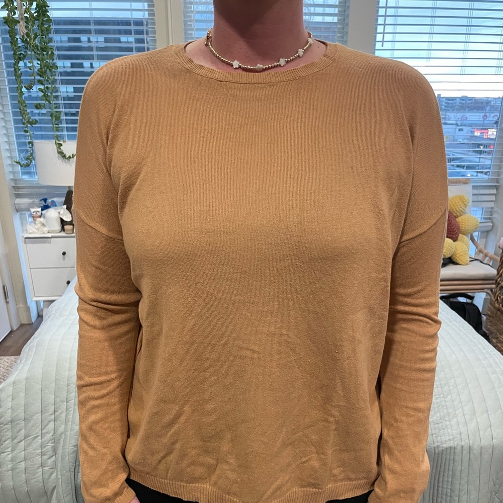 ✨Gently Used Zara Tan Sweater - Cozy & Stylish Essential✨